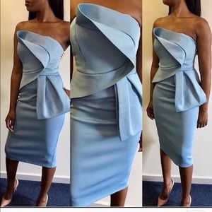 GORGEOUS COCKTAIL DRESS-Size 4